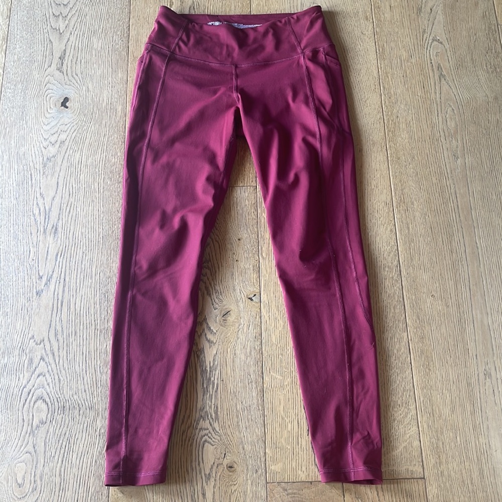Victoria Sport / Red Legging with side pockets / size medium